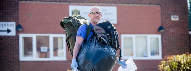 Teacher Delivers Free Meals to Over 100 Students